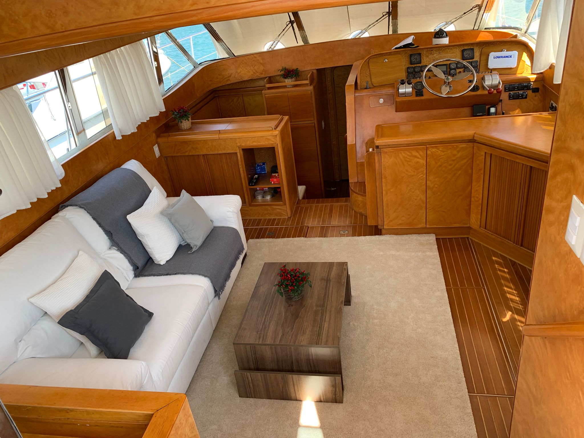 Luxury yacht tour in Polignano