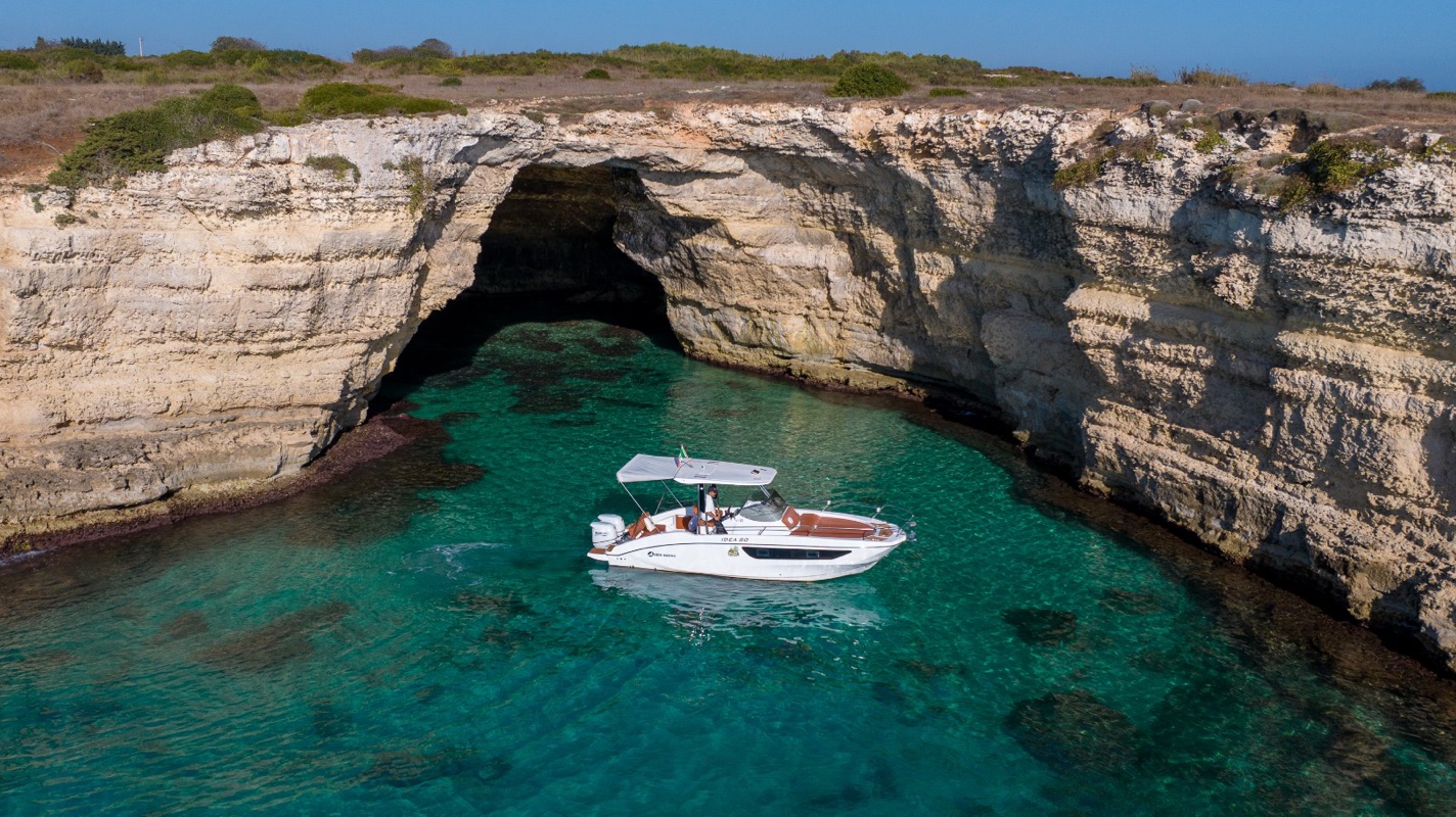 Open Motorboat Tour in Otranto