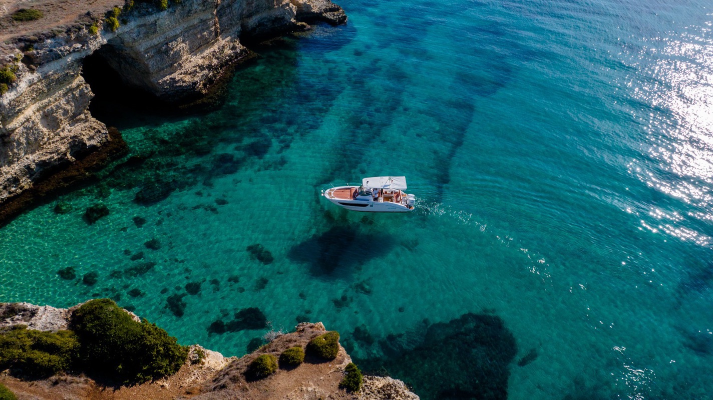 Open Motorboat Tour in Otranto
