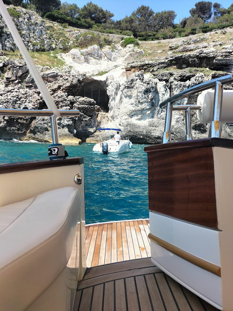 Traditional Gozzo Cruise in Castro